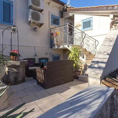 Marocco Apartman Pinezići